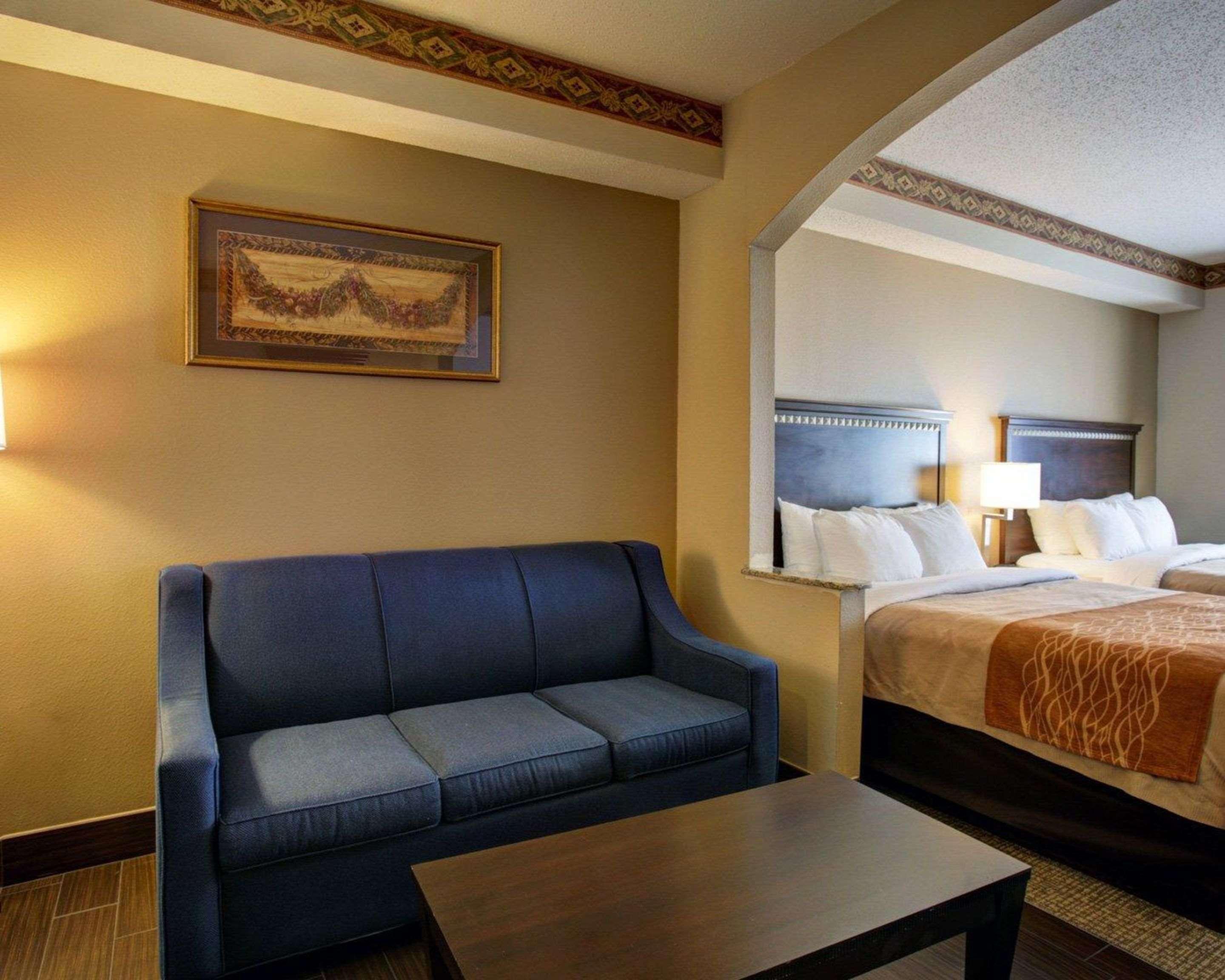 Comfort Inn & Suites Seguin Buitenkant foto