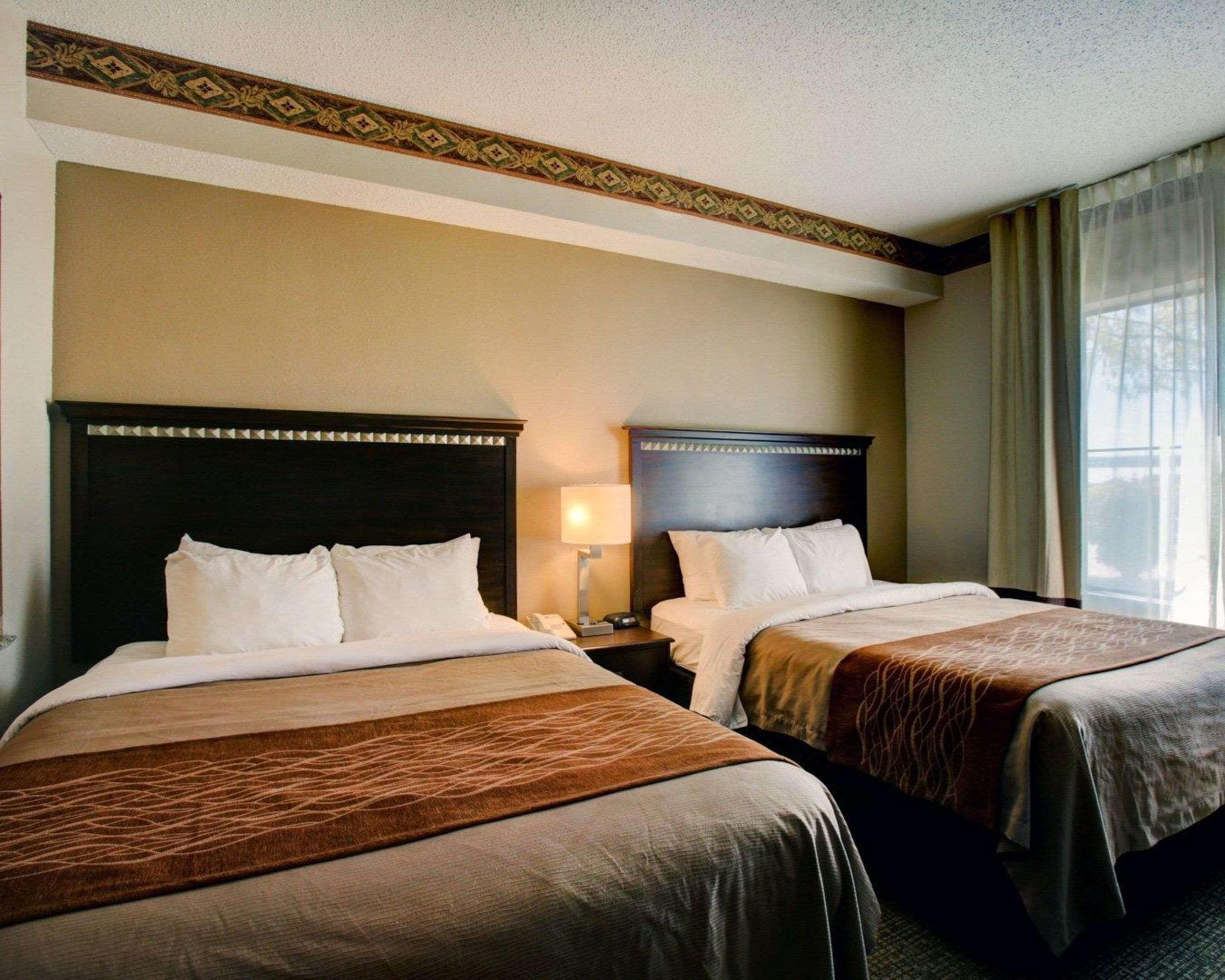 Comfort Inn & Suites Seguin Buitenkant foto