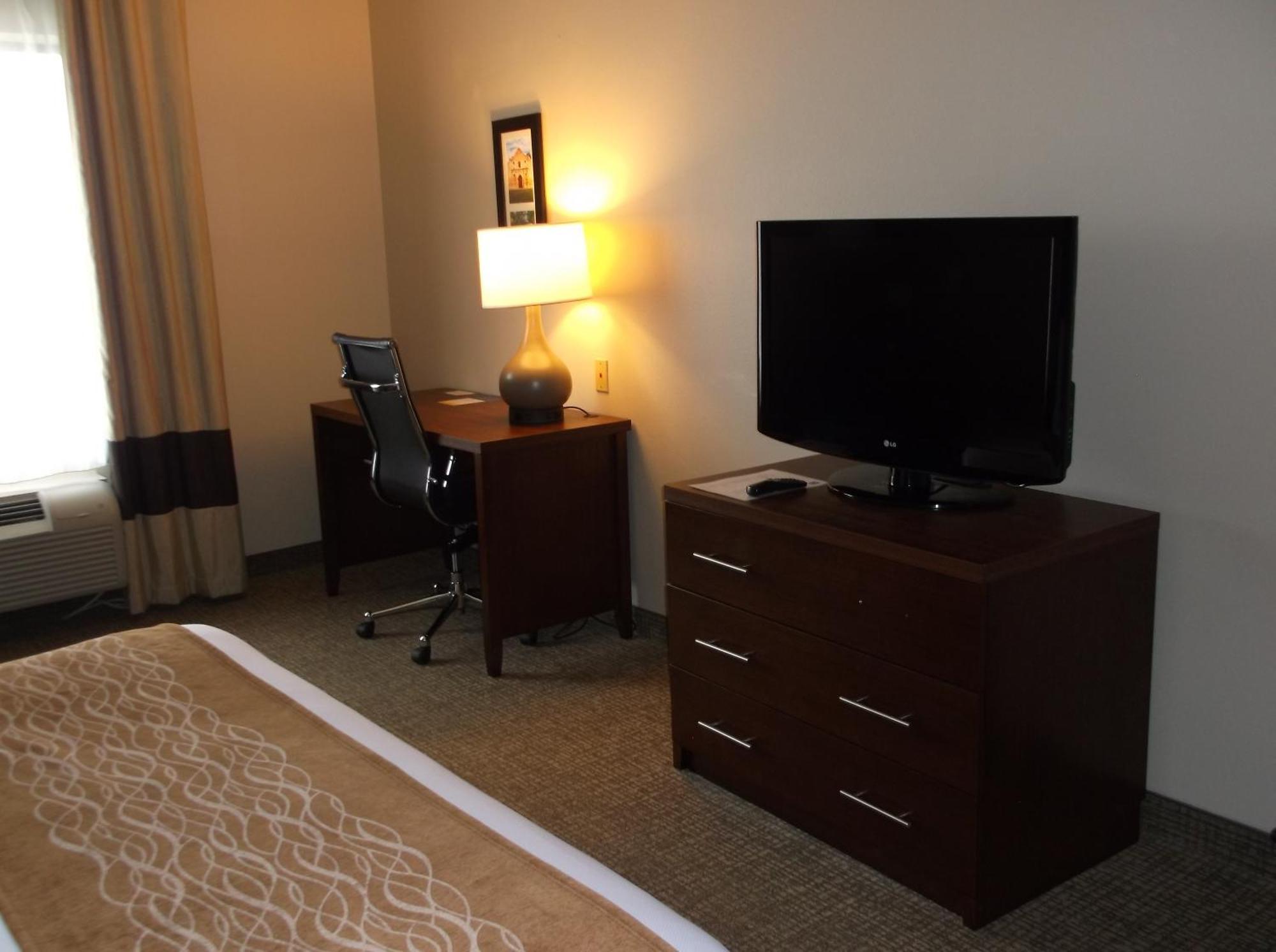 Comfort Inn & Suites Seguin Buitenkant foto