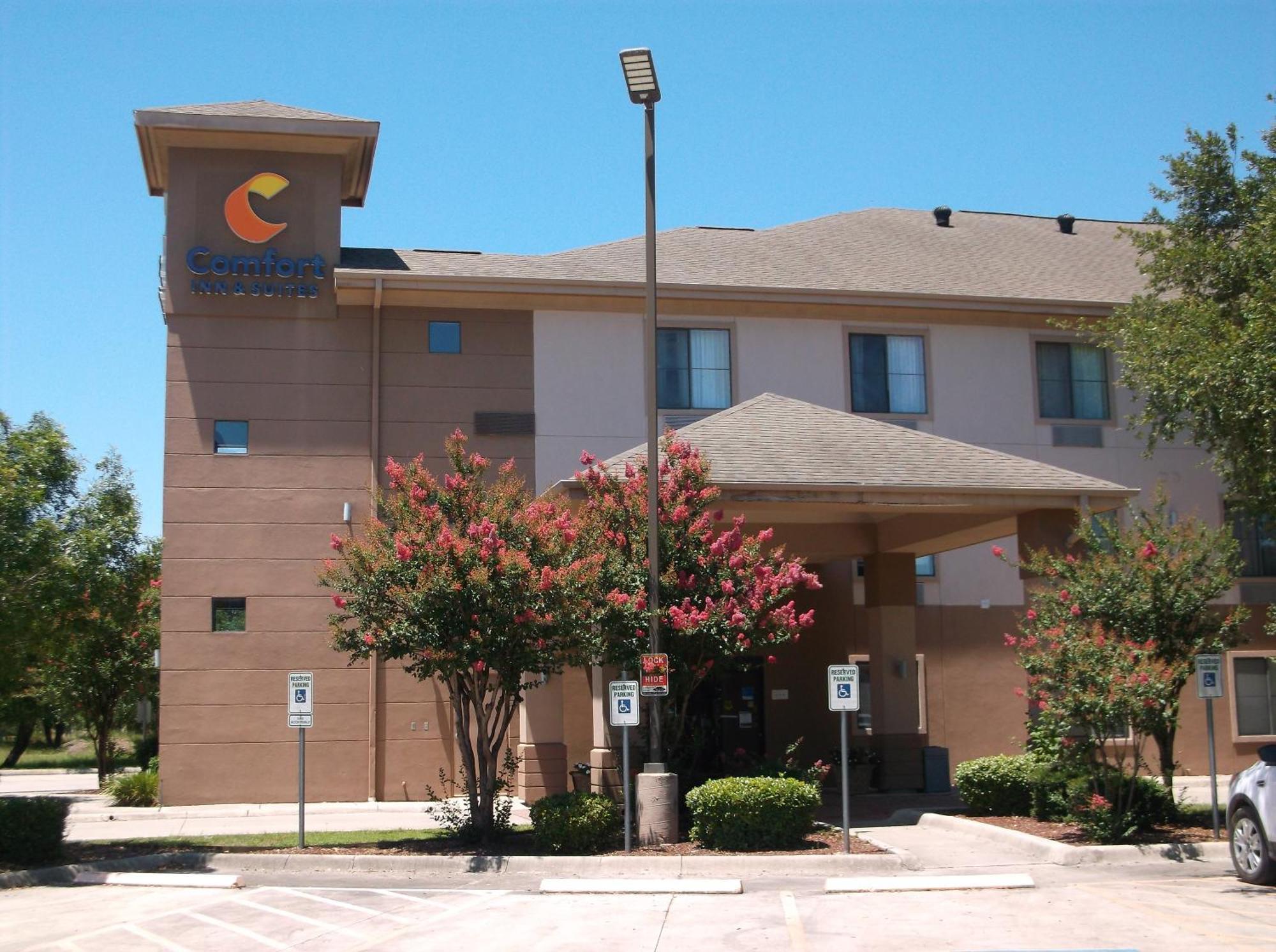 Comfort Inn & Suites Seguin Buitenkant foto
