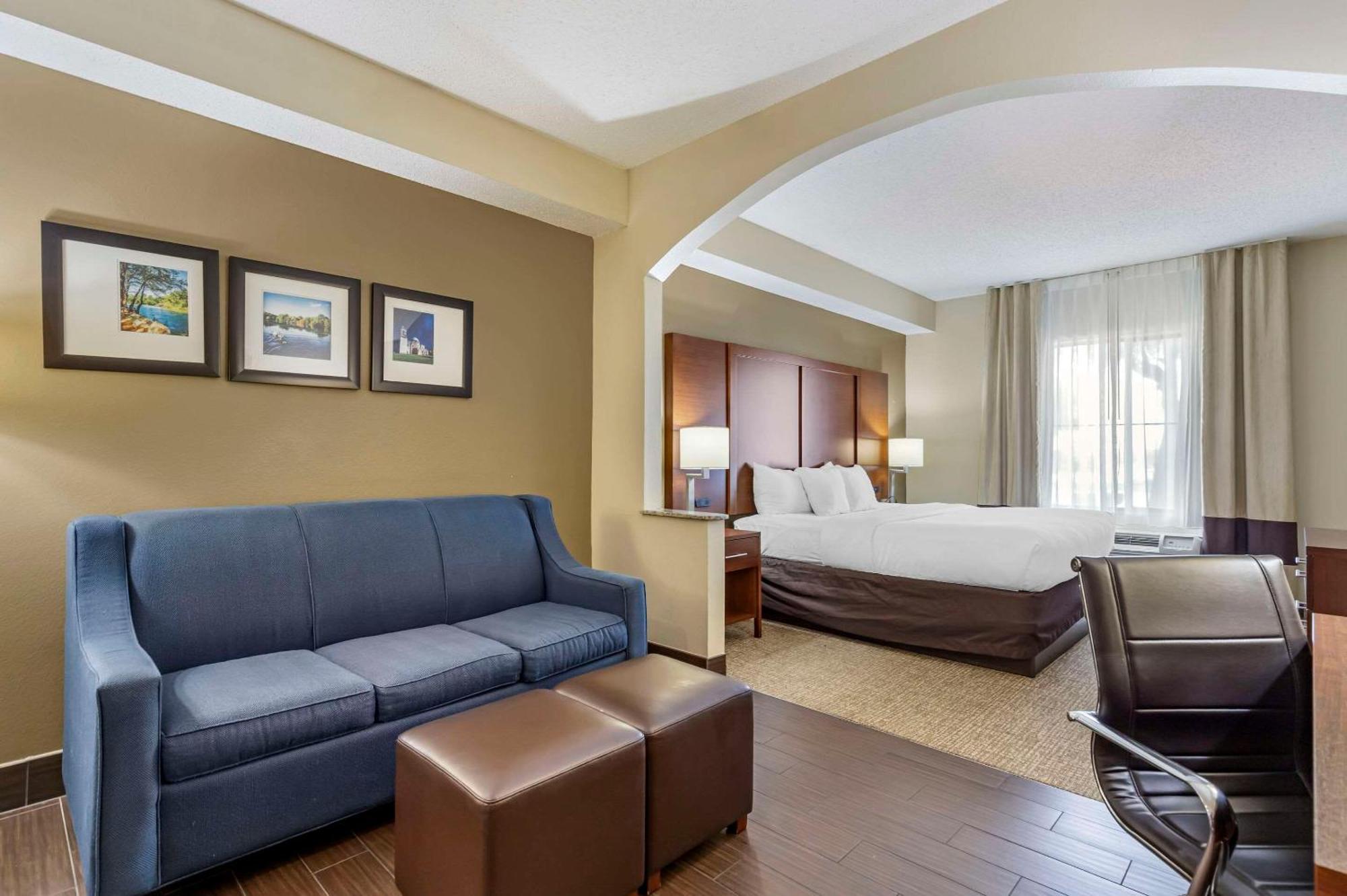 Comfort Inn & Suites Seguin Buitenkant foto