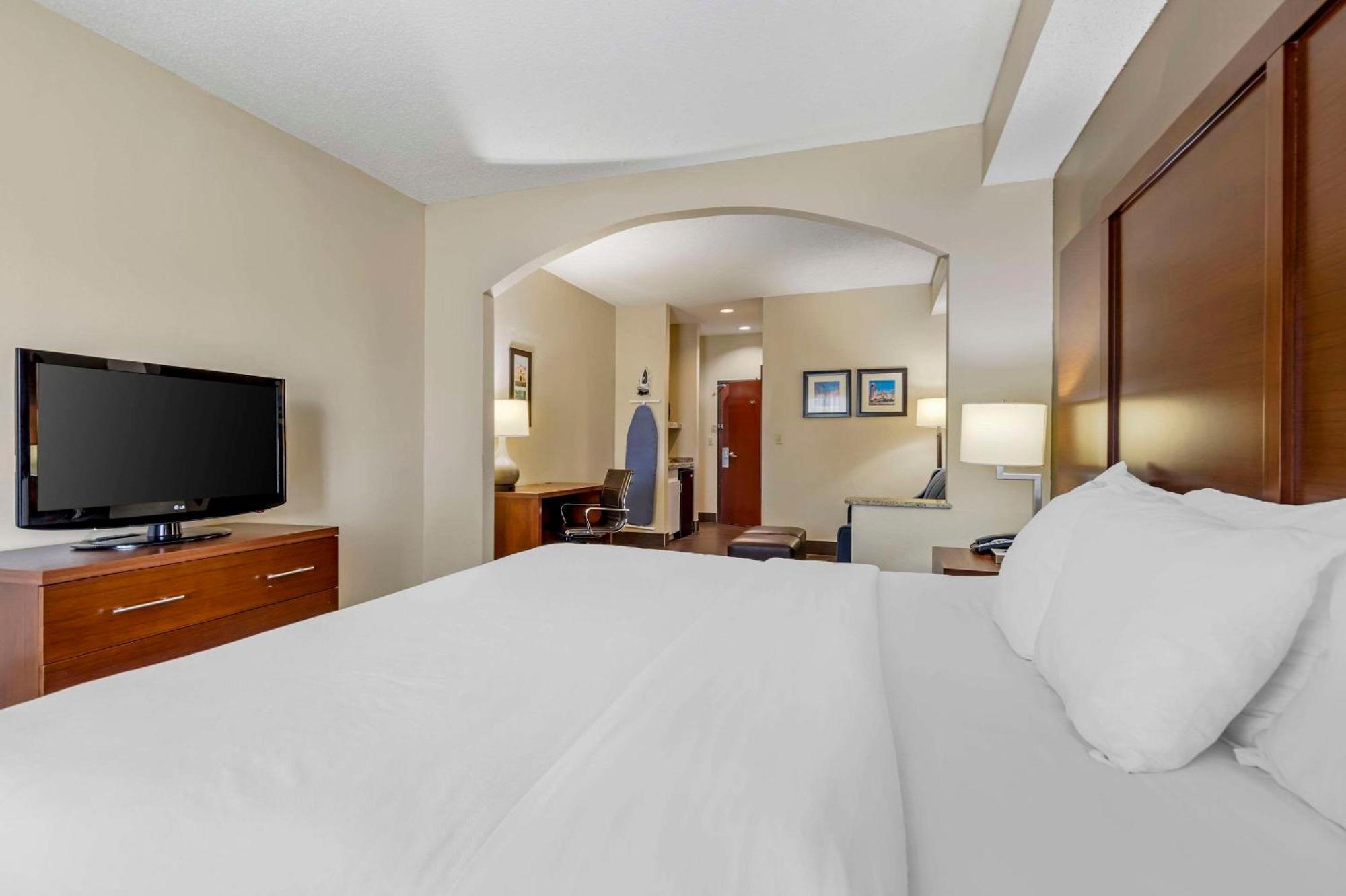 Comfort Inn & Suites Seguin Buitenkant foto