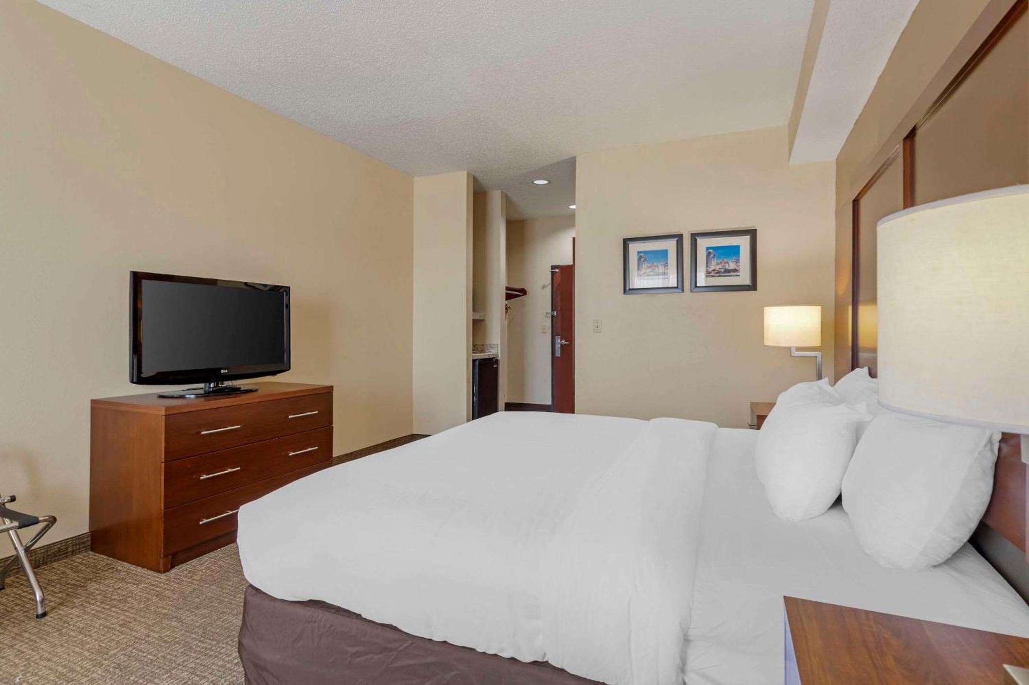 Comfort Inn & Suites Seguin Buitenkant foto