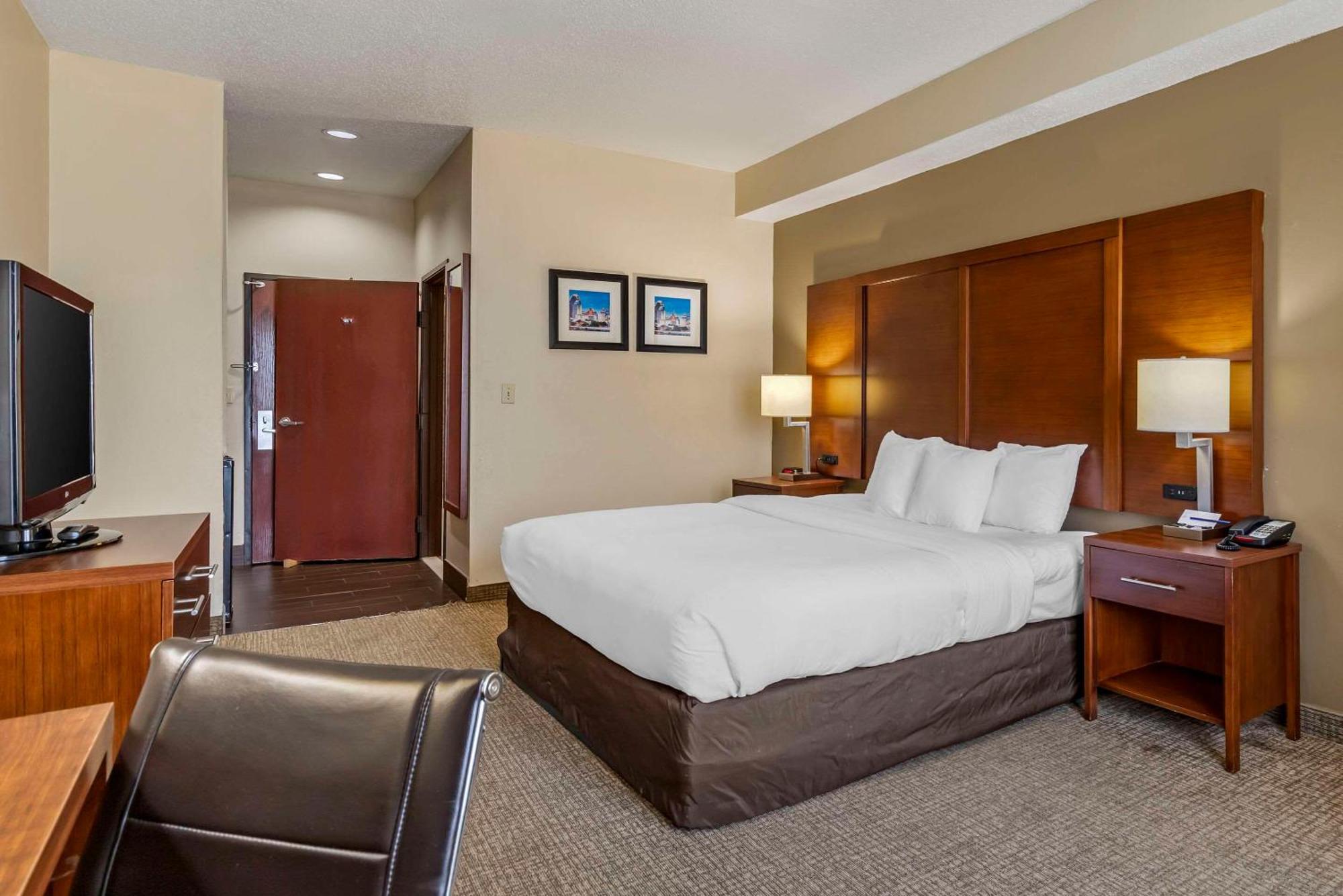 Comfort Inn & Suites Seguin Buitenkant foto