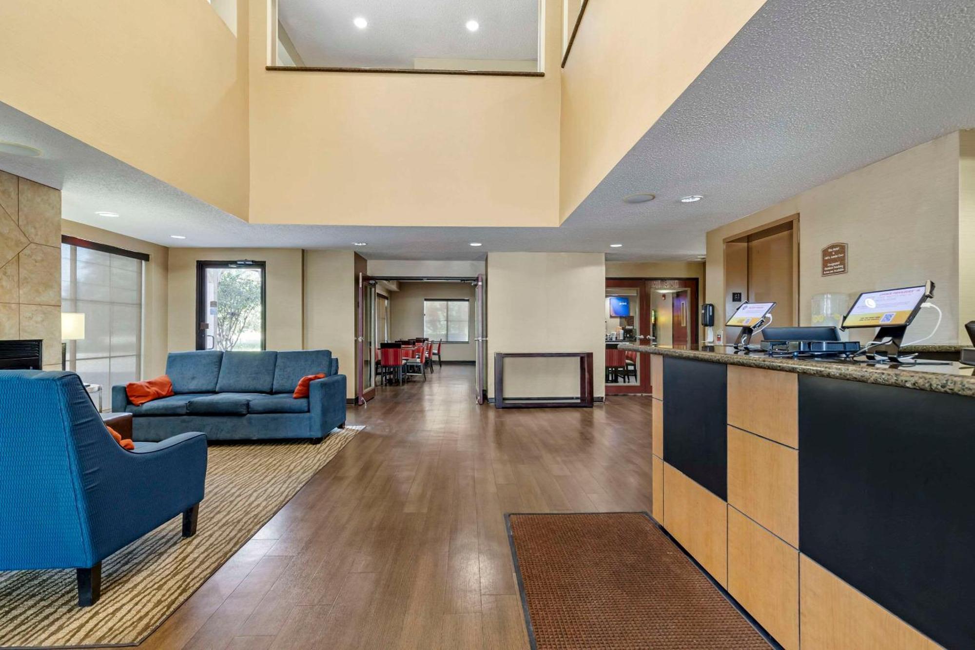 Comfort Inn & Suites Seguin Buitenkant foto