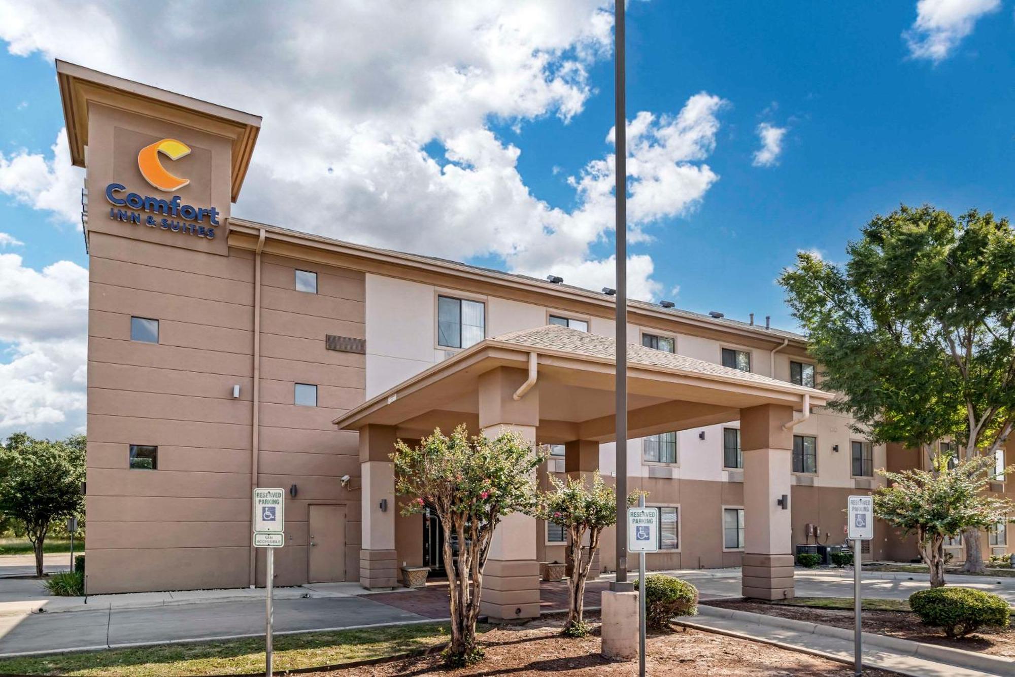 Comfort Inn & Suites Seguin Buitenkant foto