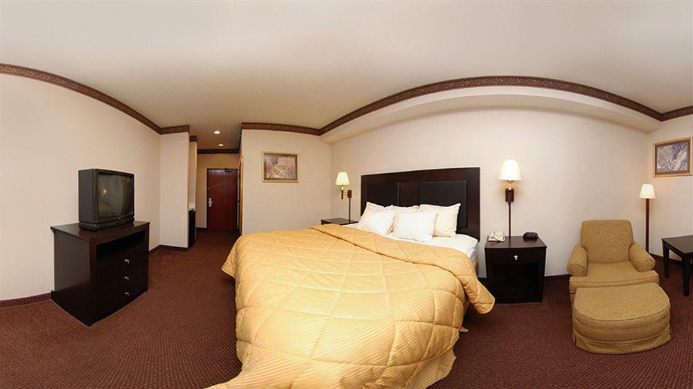Comfort Inn & Suites Seguin Buitenkant foto