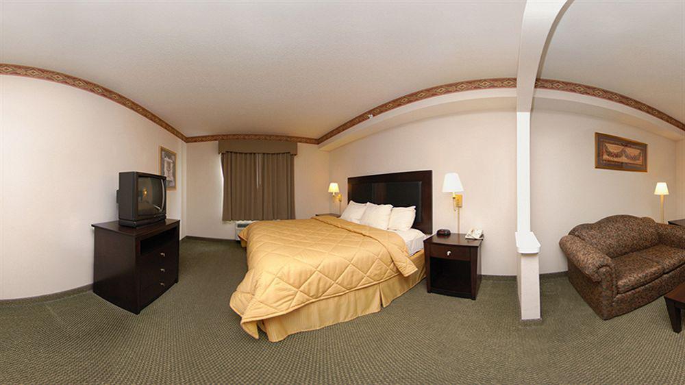 Comfort Inn & Suites Seguin Buitenkant foto